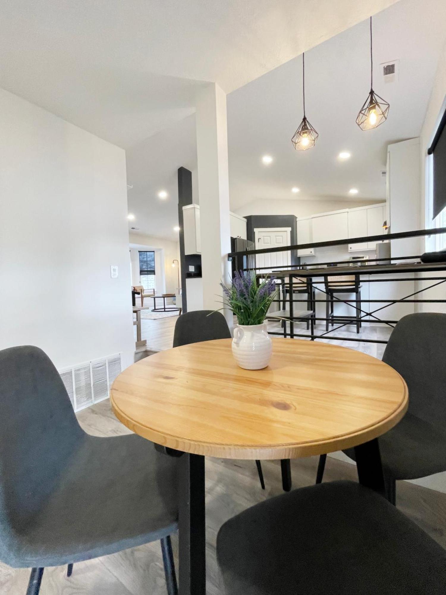 Private Room With Shared Spaces In Fully Equipped Lehi Home Ngoại thất bức ảnh